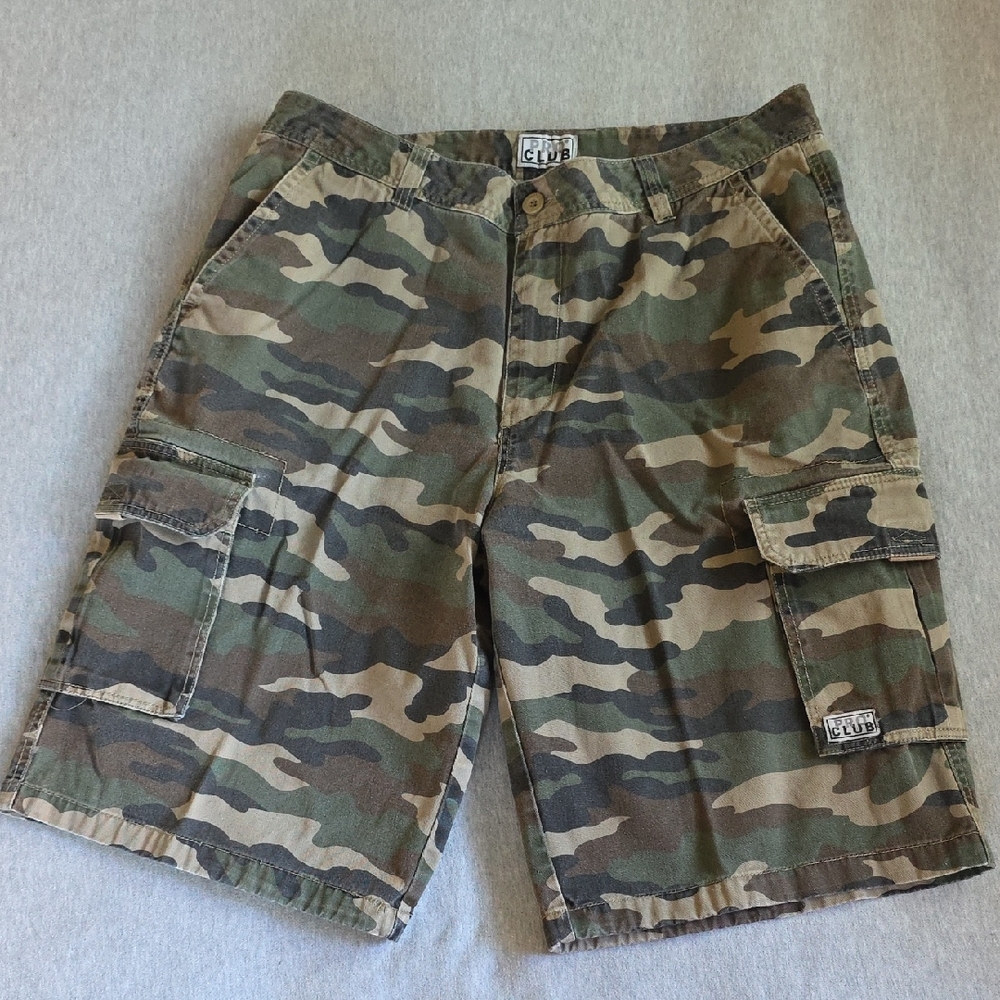 Pro Club Men's Camo Cargo Shorts - Green Camouflage